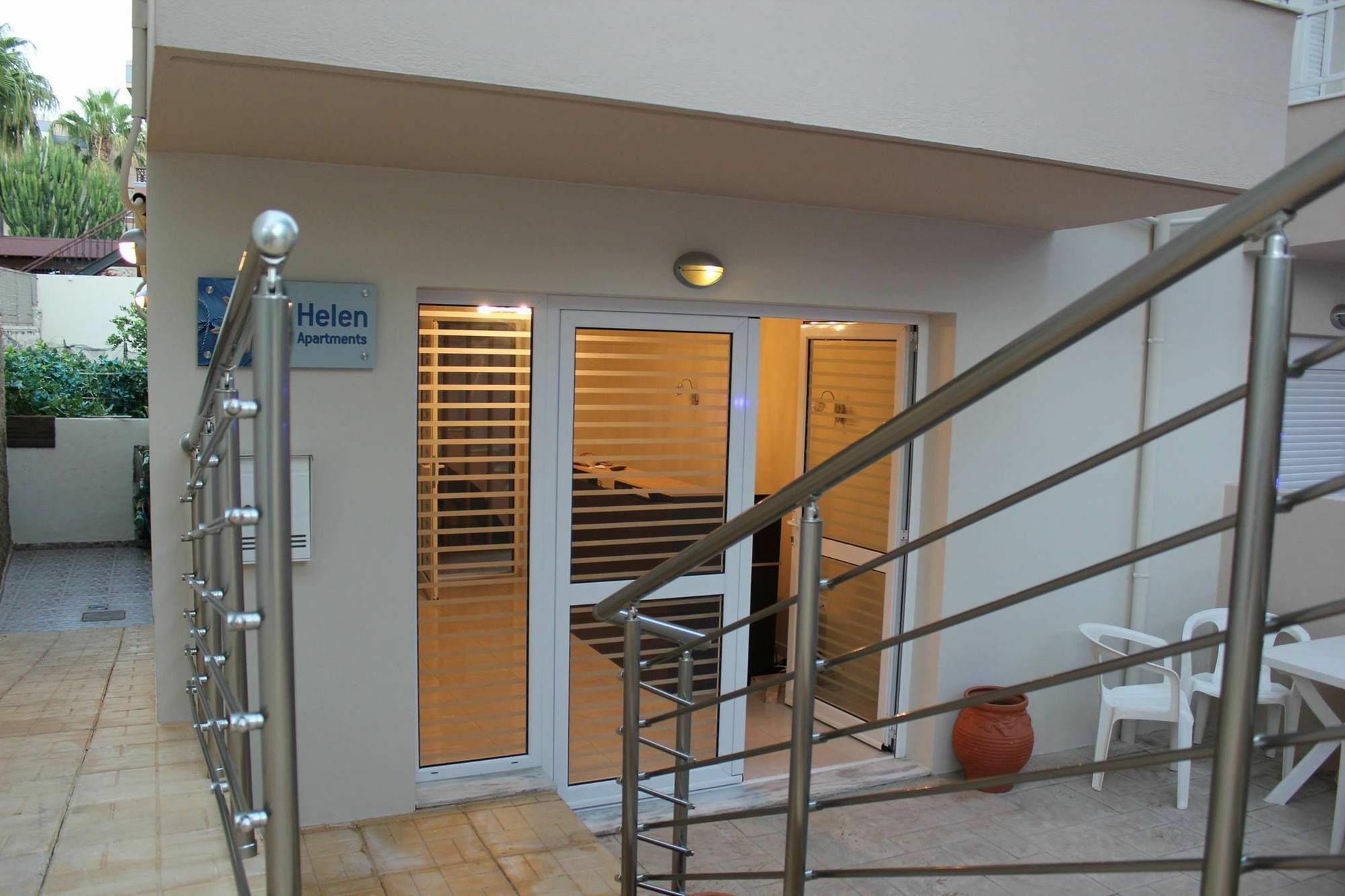 Helen Apartments Resmo Dış mekan fotoğraf